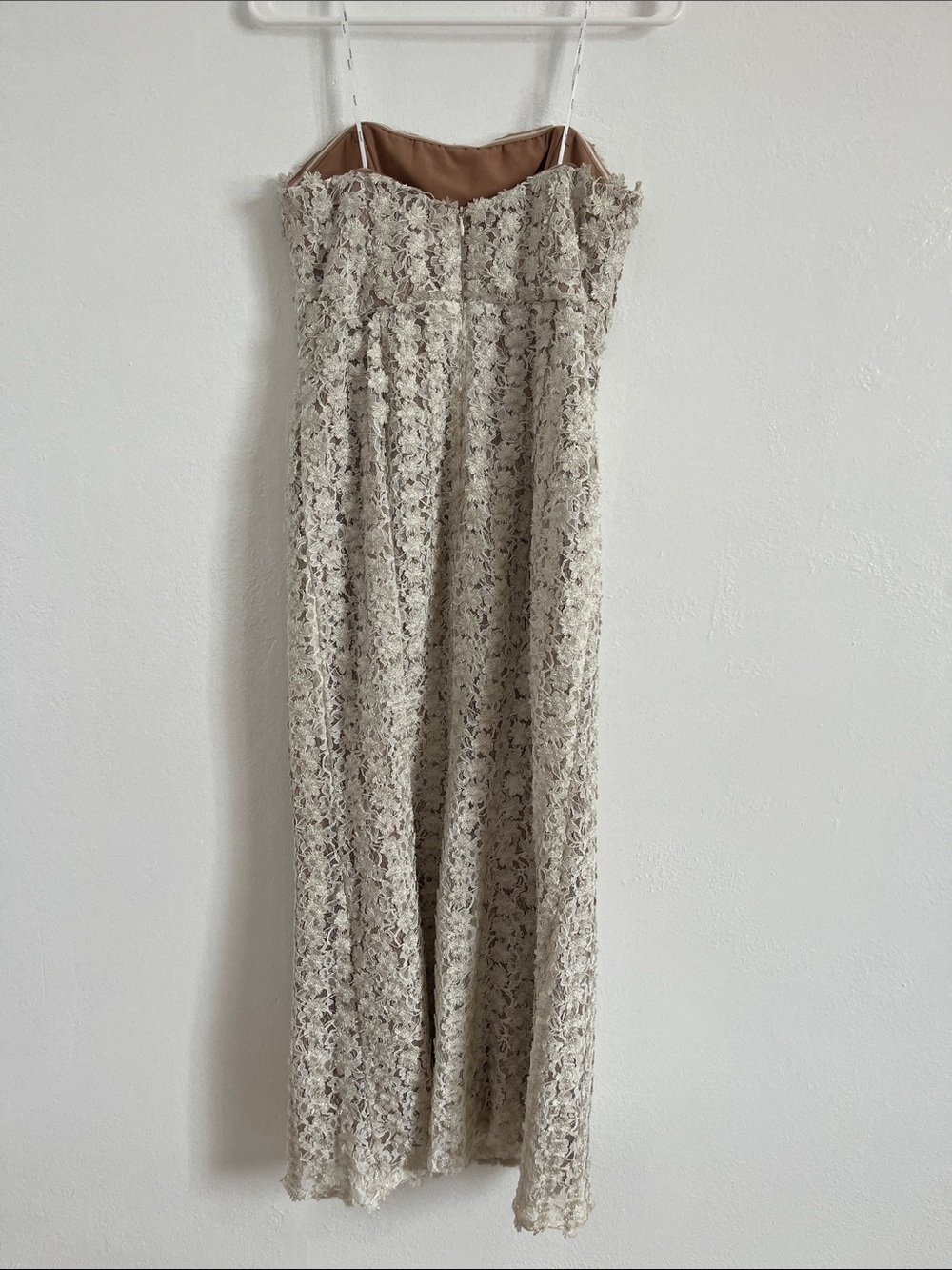 Elliatt Cali Strapless Lace Midi Dress Size Medium NWT - Picture 4 of 9